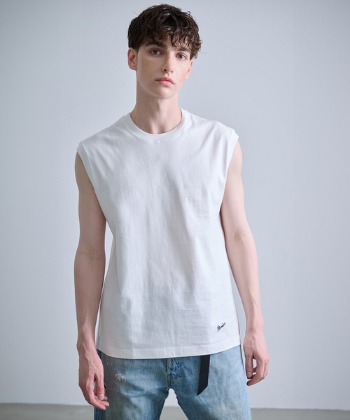 NUMBER (N)INE（ナンバーナイン）の「【NUMBER(N)INE/ナンバーナイン】BASIC HEM PRINTED SLEEVELESS SHIRT / ベーシック ワンポイント ロゴプリント ノースリーブ クルーネックシャツ（Tシャツ/カットソー・メンズ・ブラック/ホワイト/チャコールグレー・M/L/XL）」の2枚目の写真