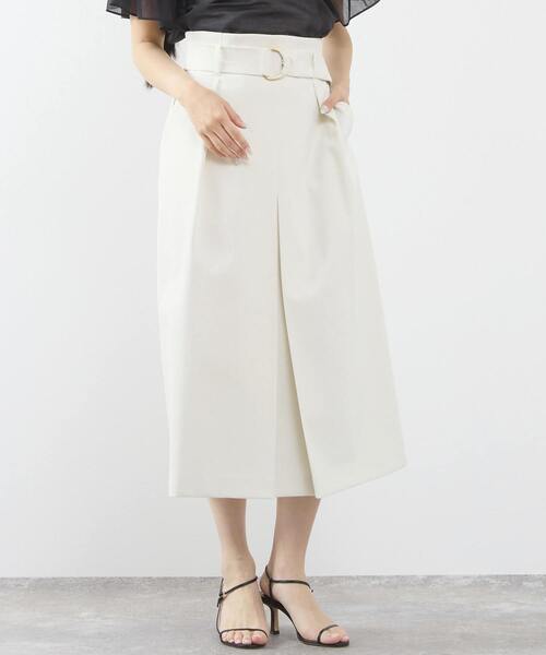 Tiara(ティアラ)の「ゴールドベルトボックススカート(スカート・レディース・オレンジ/ホワイト/ブラック・3/2)」の2枚目の写真