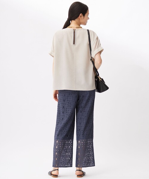 自由区（ジユウク）の「ラスティックメッシュドルマンスリーブ Tブラウス（シャツ/ブラウス・レディース・ベージュ系/ネイビー系/ホワイト系/ブラック系/ベージュ系2・32）」の15枚目の写真