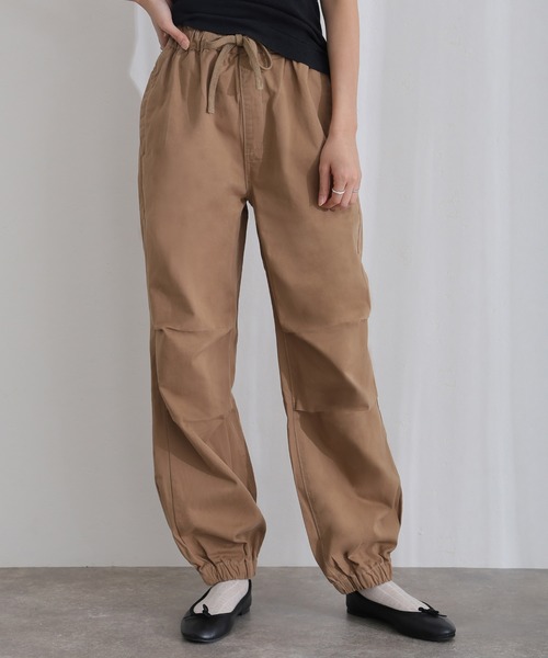 ElegChic(エレグシック)の「リラックスワイド パラシュートパンツ(チノパンツ・レディース・ベージュ/カーキ/ブラック・XXL/XL/L/M/4L)」の4枚目の写真