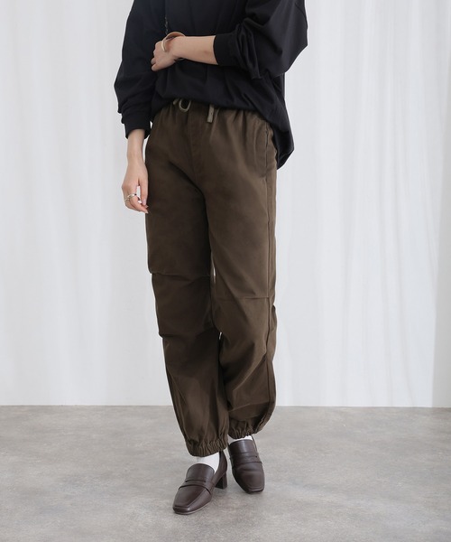 ElegChic(エレグシック)の「リラックスワイド パラシュートパンツ(チノパンツ・レディース・ベージュ/カーキ/ブラック・XXL/XL/L/M/4L)」の10枚目の写真