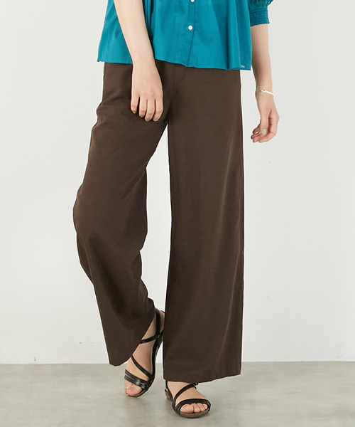 MELROSE claire(メルローズ クレール)の「【レーヨンリネンイージーストレートパンツ】(その他パンツ・レディース・ベージュ/コーラルピンク/ブラウン/ブルー・2/3)」の2枚目の写真