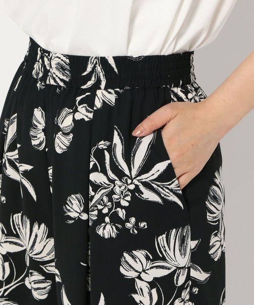 LOWRYS FARM(ローリーズファーム)の「タックワイドイージーパンツ 450006(その他パンツ・レディース・チャコールグレー/ブルー/ブラウン/ブラック系その他/ブラック・LARGE/MEDIUM)」の22枚目の写真