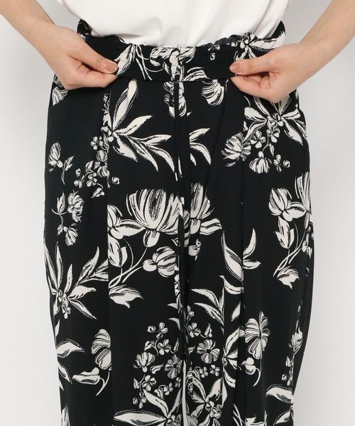 LOWRYS FARM(ローリーズファーム)の「タックワイドイージーパンツ 450006(その他パンツ・レディース・チャコールグレー/ブルー/ブラウン/ブラック系その他/ブラック・LARGE/MEDIUM)」の20枚目の写真