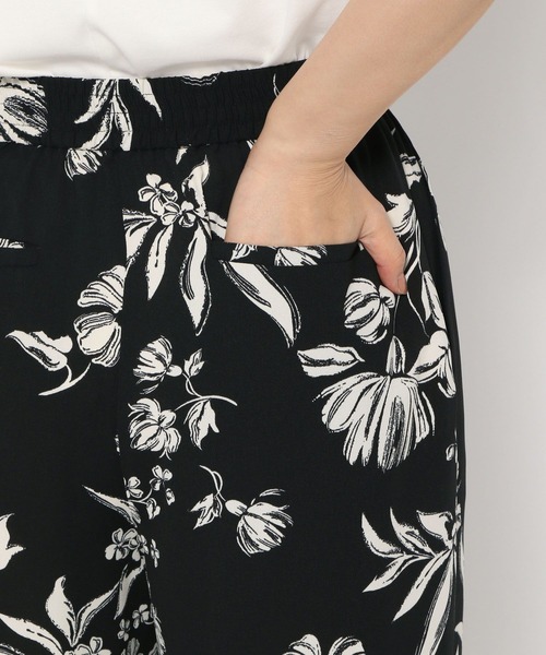 LOWRYS FARM(ローリーズファーム)の「タックワイドイージーパンツ 450006(その他パンツ・レディース・チャコールグレー/ブルー/ブラウン/ブラック系その他/ブラック・LARGE/MEDIUM)」の18枚目の写真