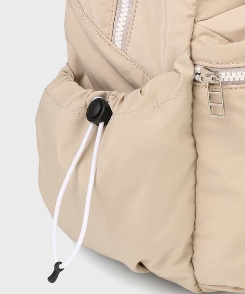 Paul Smith（ポールスミス）の「PSフラッフィー リュック / 555404 WB071R（バックパック/リュック・レディース・ブラック/グレイッシュベージュ・FREE）」の6枚目の写真