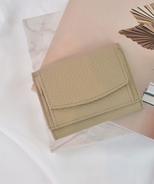 VIBGYOR Women（ヴィブジョー　ウィメン）の「【float】マシュマロタッチ コンパクト シンプル 三つ折り ミニ財布【17色展開】（財布・レディース・アッシュブラウン/エメラルドブルー/ブラック/アイボリー/ベビーピンク/ピンク/グリーン/ライトグリーン/モスグリーン/ワインレッド/ブラウン/レッド/ネイビー/イエロー/オレンジ/インディゴブルー/パープル・FREE）」の4枚目の写真