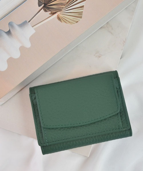 VIBGYOR Women（ヴィブジョー　ウィメン）の「【float】マシュマロタッチ コンパクト シンプル 三つ折り ミニ財布【17色展開】（財布・レディース・アッシュブラウン/エメラルドブルー/ブラック/アイボリー/ベビーピンク/ピンク/グリーン/ライトグリーン/モスグリーン/ワインレッド/ブラウン/レッド/ネイビー/イエロー/オレンジ/インディゴブルー/パープル・FREE）」の6枚目の写真