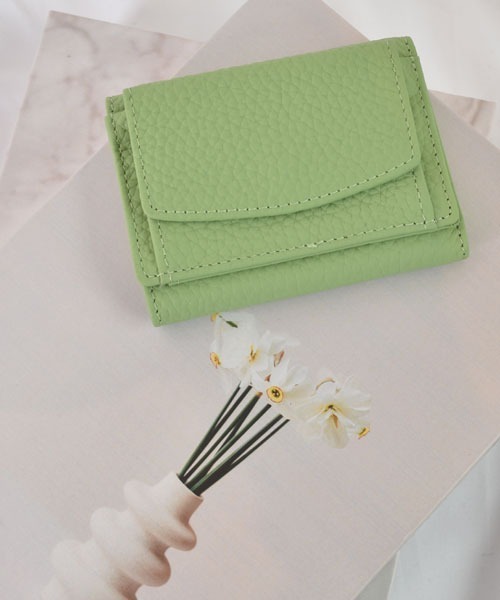 VIBGYOR Women（ヴィブジョー　ウィメン）の「【float】マシュマロタッチ コンパクト シンプル 三つ折り ミニ財布【17色展開】（財布・レディース・アッシュブラウン/エメラルドブルー/ブラック/アイボリー/ベビーピンク/ピンク/グリーン/ライトグリーン/モスグリーン/ワインレッド/ブラウン/レッド/ネイビー/イエロー/オレンジ/インディゴブルー/パープル・FREE）」の7枚目の写真
