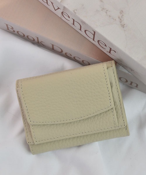 VIBGYOR Women（ヴィブジョー　ウィメン）の「【float】マシュマロタッチ コンパクト シンプル 三つ折り ミニ財布【17色展開】（財布・レディース・アッシュブラウン/エメラルドブルー/ブラック/アイボリー/ベビーピンク/ピンク/グリーン/ライトグリーン/モスグリーン/ワインレッド/ブラウン/レッド/ネイビー/イエロー/オレンジ/インディゴブルー/パープル・FREE）」の2枚目の写真