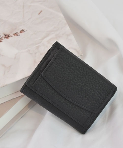 VIBGYOR Women（ヴィブジョー　ウィメン）の「【float】マシュマロタッチ コンパクト シンプル 三つ折り ミニ財布【17色展開】（財布・レディース・アッシュブラウン/エメラルドブルー/ブラック/アイボリー/ベビーピンク/ピンク/グリーン/ライトグリーン/モスグリーン/ワインレッド/ブラウン/レッド/ネイビー/イエロー/オレンジ/インディゴブルー/パープル・FREE）」の21枚目の写真