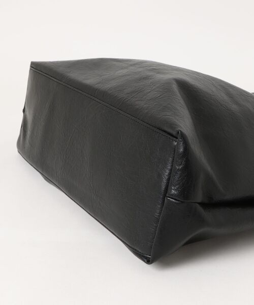 CURI BISCUI（キュリ　ビスキュイ）の「2ポーチセット ワンハンドルバッグ（トートバッグ・レディース・ブラック/シルバー/モカ・FREE）」の5枚目の写真