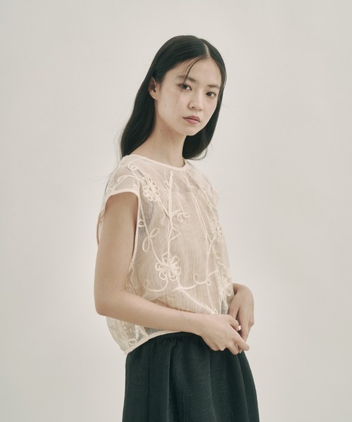 moi tytto（モイテュット）の「コード刺繍レースベスト（ベスト・レディース・ナチュラル・FREE）」の13枚目の写真
