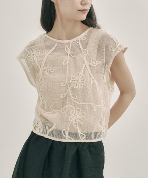 moi tytto（モイテュット）の「コード刺繍レースベスト（ベスト・レディース・ナチュラル・FREE）」の14枚目の写真