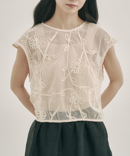 moi tytto（モイテュット）の「コード刺繍レースベスト（ベスト・レディース・ナチュラル・FREE）」の16枚目の写真