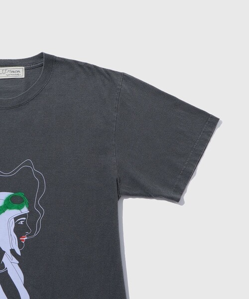 jj mercer(ジェイジェイマーサー)の「《別注》【J.J Mercer/ジェイジェイ マーサー】SMOKING LADY(Tシャツ/カットソー・メンズ・スミクロ/ホワイト・M/L)」の4枚目の写真