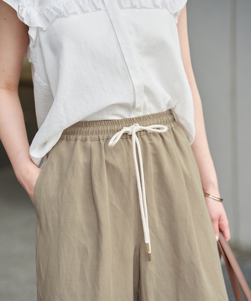 IENA(イエナ)の「リネンレーヨンイージーパンツ(その他パンツ・レディース・ブラック/ベージュ・36/38/34/40)」の13枚目の写真