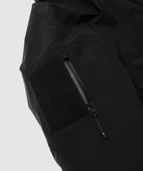 COMME des GARCONS HOMME(コム デ ギャルソン・オム)の「「GOLDWIN」W-NAME GORE-TEX DOWN JACKET(ダウンジャケット/コート・メンズ・カーキ/ブラック・L/M(UB-)/S/XS)」の9枚目の写真