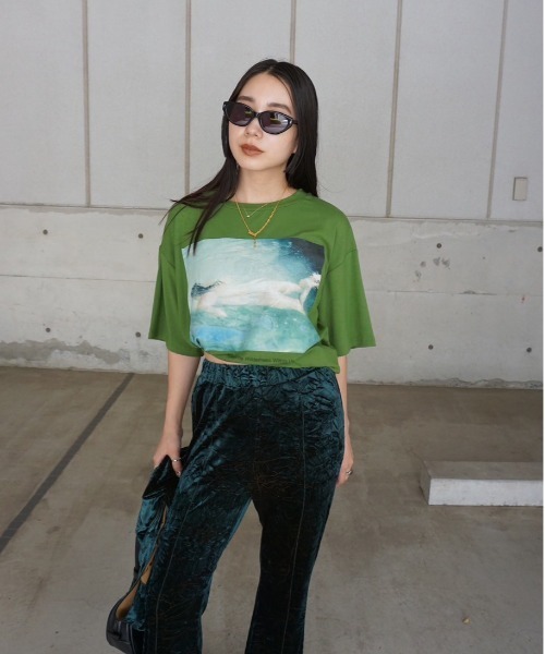 Ameri（アメリ）の「Silvia Conde Olivan×Ameri OVERSIZE TEE（Tシャツ/カットソー・レディース・スミクロ/ベージュ/グリーン/アイボリー・FREE）」の14枚目の写真