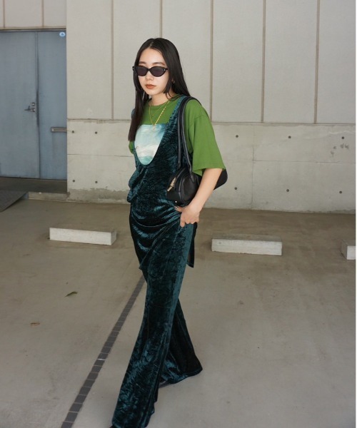 Ameri（アメリ）の「Silvia Conde Olivan×Ameri OVERSIZE TEE（Tシャツ/カットソー・レディース・スミクロ/ベージュ/グリーン/アイボリー・FREE）」の15枚目の写真