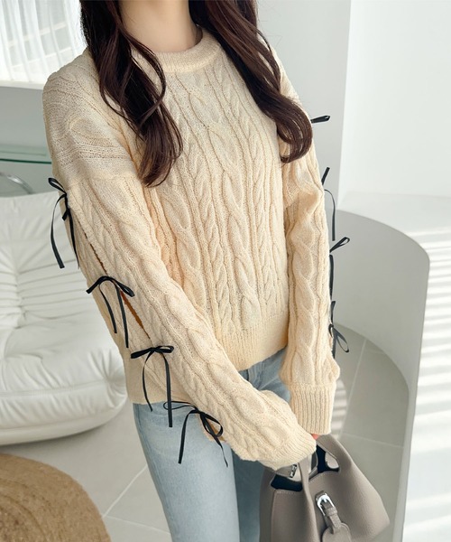 mily bilet(ミウィビレット)の「【mily bilet】リボンで仕込む♪上品フェミニン。袖リボンケーブル編みニットプルオーバー(ニット/セーター・レディース・ブラウン/バーガンディー/アイボリー/チャコールグレー・LARGE/MEDIUM/SMALL/X-LARGE)」の10枚目の写真