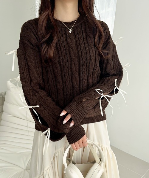 mily bilet(ミウィビレット)の「【mily bilet】リボンで仕込む♪上品フェミニン。袖リボンケーブル編みニットプルオーバー(ニット/セーター・レディース・ブラウン/バーガンディー/アイボリー/チャコールグレー・LARGE/MEDIUM/SMALL/X-LARGE)」の21枚目の写真