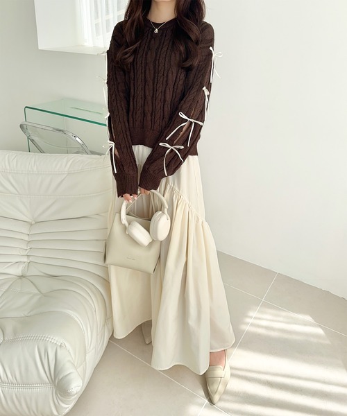 mily bilet(ミウィビレット)の「【mily bilet】リボンで仕込む♪上品フェミニン。袖リボンケーブル編みニットプルオーバー(ニット/セーター・レディース・ブラウン/バーガンディー/アイボリー/チャコールグレー・LARGE/MEDIUM/SMALL/X-LARGE)」の18枚目の写真