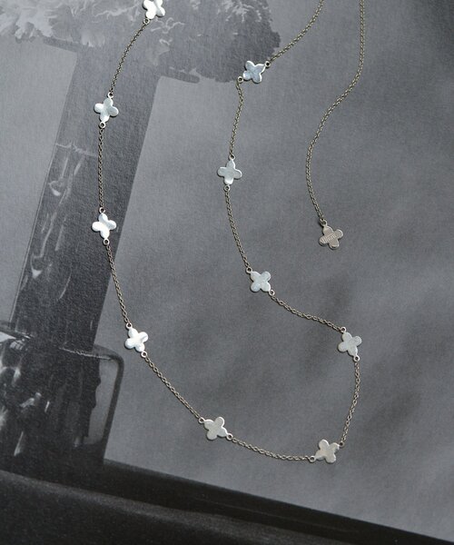 Whim Gazette Hoaw. フラワーチェーンネックレス シルバー Whim Gazette（ウィムガゼット）の「【Hoaw.】Flower Chain ネックレス