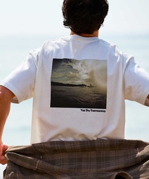 WP WESTPOINT（ダブルピーウエストポイント）の「WP WESTPOINT/ダブルピー ウエストポイント×THE DAY PHOTOGRAPHY/ザ デイ フォトグラフィ バックフォトプリントTシャツ（Tシャツ/カットソー）」