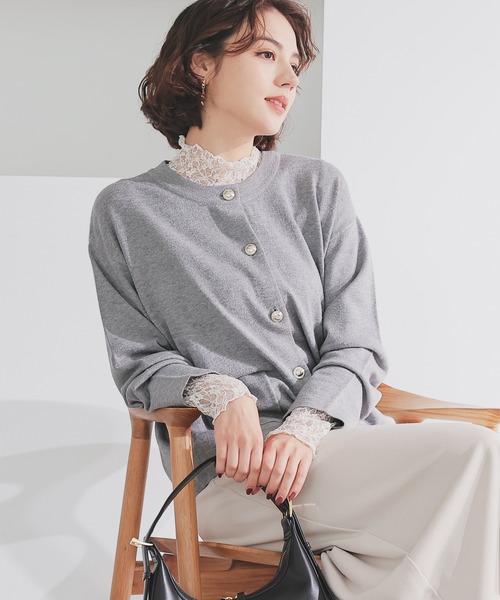 GLACIER lusso(グラシアルッソ)の「【Livaeco】金釦付クルーカーデ(カーディガン/ボレロ・レディース・レッド/ネイビー/モカ/杢グレー・S/M/LL/L)」の2枚目の写真