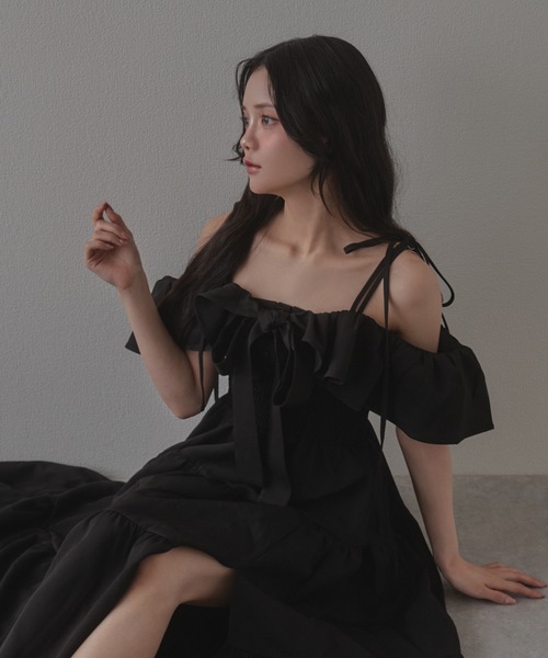 M DOLLY(エムドリー)の「*M DOLLY original* ribbon nuance tiered dress/リボンニュアンスティアードドレス(ワンピース・レディース・ブラック/ベージュ・FREE)」の6枚目の写真