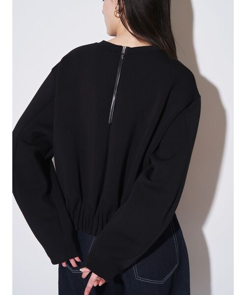 ELENDEEK(エレンディーク)の「タックヘムクロップドカットソー(スウェット・レディース・ブラック/ブラウン/グレー/オフホワイト・FREE)」の3枚目の写真