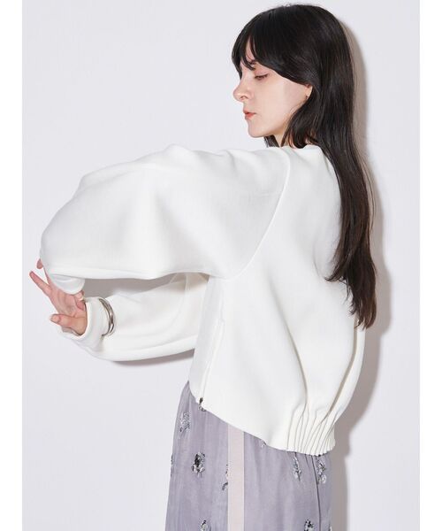 ELENDEEK(エレンディーク)の「タックヘムクロップドカットソー(スウェット・レディース・ブラック/ブラウン/グレー/オフホワイト・FREE)」の5枚目の写真