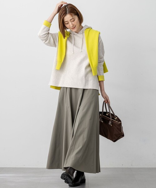 23区（ニジュウサンク）の「ピュアカシミヤ クルーネック カーディガン（カーディガン/ボレロ・レディース・オレンジ系/ライトグレー系/イエロー系/ブルー系/ベージュ系/スカイブルー系/黄土色系・40/38）」の15枚目の写真