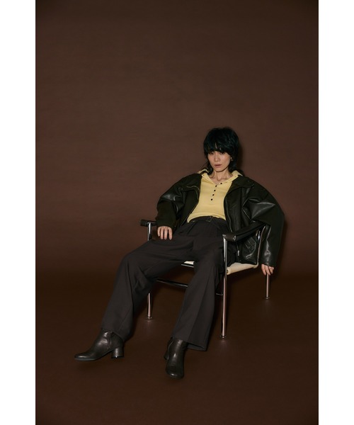 crie conforto(クリーコンフォルト)の「スタンドカラーフェイクレザージャケット 冬服 / アウター(ライダースジャケット・レディース・ブラウン/ブラック・FREE)」の4枚目の写真
