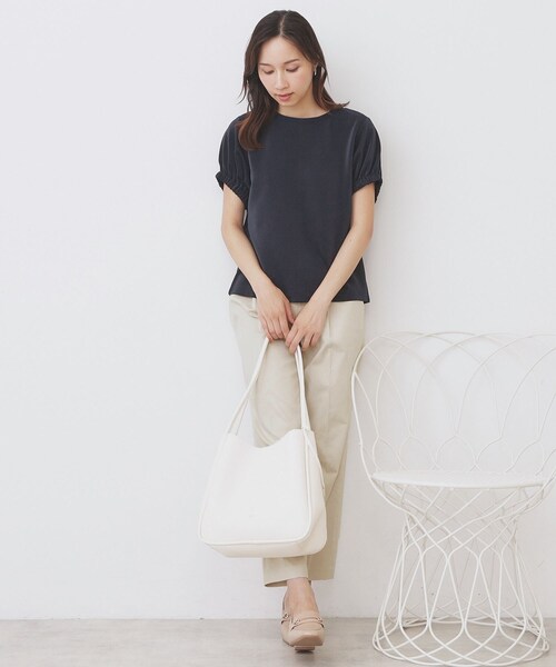 index(インデックス)の「ドルマンショートトップス【洗濯機洗い可】(Tシャツ/カットソー・レディース・ライトイエロー系/オフホワイト/ネイビー・00)」の9枚目の写真