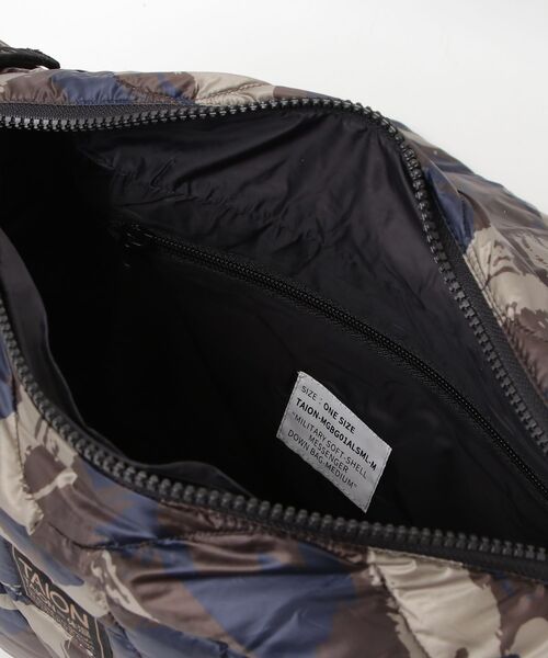 fridge(フリッジ)の「【TAION】タイオンMILITARY MESSENGER DOWN BAG-M<MILITARY/SOFT SHELL> TAION-MGBG01ALSML-M(ショルダーバッグ・メンズ・その他/ブラック/グリーン/ベージュ・ONESIZE)」の9枚目の写真