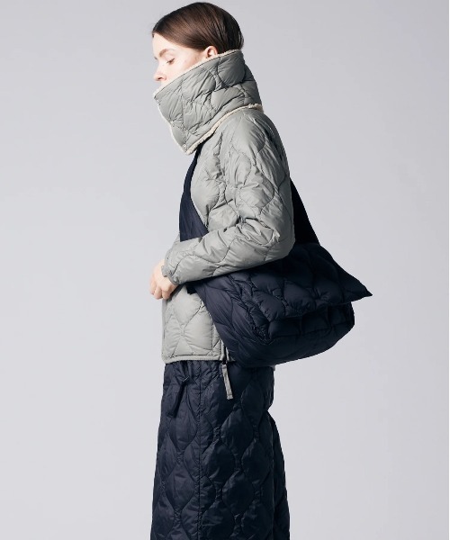 fridge(フリッジ)の「【TAION】タイオンMILITARY MESSENGER DOWN BAG-M<MILITARY/SOFT SHELL> TAION-MGBG01ALSML-M(ショルダーバッグ・メンズ・その他/ブラック/グリーン/ベージュ・ONESIZE)」の2枚目の写真