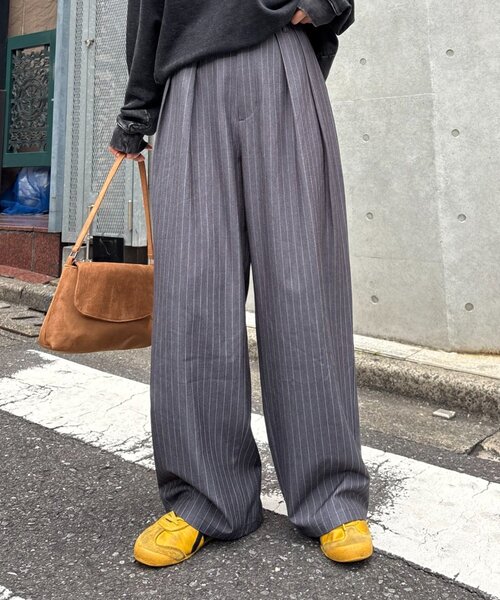 CIAOPANIC TYPY(チャオパニックティピー)の「【新色追加/3サイズ展開】タックボリュームワイドスラックス(スラックス・レディース・グレー/ネイビー/ブラック/ブラック系その他/ブラウン・SMALL/LARGE/MEDIUM)」の6枚目の写真