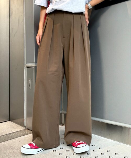 CIAOPANIC TYPY(チャオパニックティピー)の「【新色追加/3サイズ展開】タックボリュームワイドスラックス(スラックス・レディース・グレー/ネイビー/ブラック/ブラック系その他/ブラウン・SMALL/LARGE/MEDIUM)」の19枚目の写真