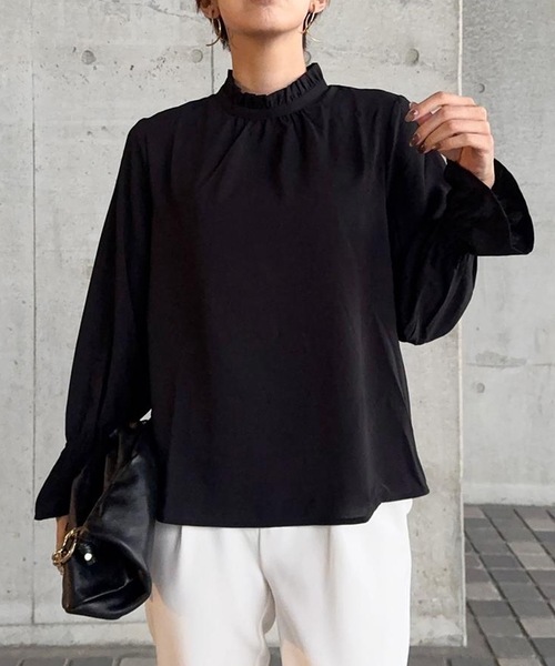 aquagarage(アクアガレージ)の「フリルスタンドカラーブラウス(シャツ/ブラウス・レディース・ブラック/ホワイト/ネイビー・L/M)」の2枚目の写真