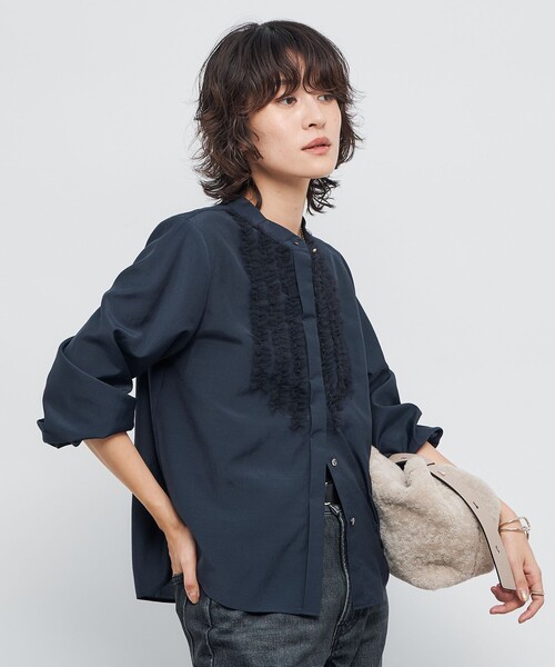 NOLLEY’S（ノーリーズ）の「ウォッシャブル前チュールフリルブラウス（シャツ/ブラウス・レディース・オフホワイト/ネイビー/キャメル/ラベンダー・38）」の3枚目の写真