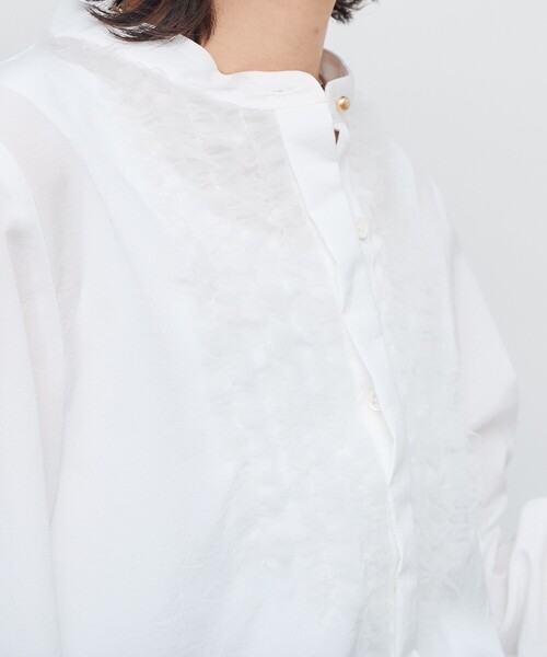 NOLLEY’S（ノーリーズ）の「ウォッシャブル前チュールフリルブラウス（シャツ/ブラウス・レディース・オフホワイト/ネイビー/キャメル/ラベンダー・38）」の18枚目の写真