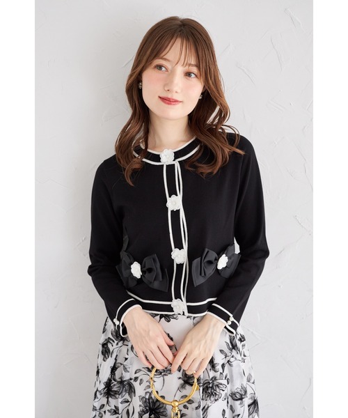 tocco closet（トッコ　クローゼット）の「フラワーモチーフ＆リボン付きバイカラーニットカーディガン（カーディガン/ボレロ・レディース・オフホワイト/グレー/ブラック・M）」の2枚目の写真