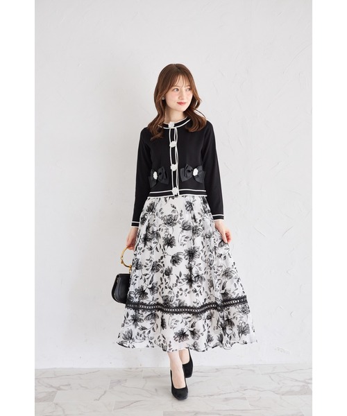 tocco closet（トッコ　クローゼット）の「フラワーモチーフ＆リボン付きバイカラーニットカーディガン（カーディガン/ボレロ・レディース・オフホワイト/グレー/ブラック・M）」の7枚目の写真