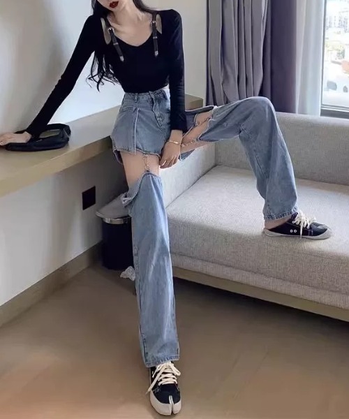 CELENA BEATS(セレナビーツ)の「チェーン付き セパレート デニム パンツ(デニムパンツ・レディース・ブラック/ブルー・S/M)」の13枚目の写真