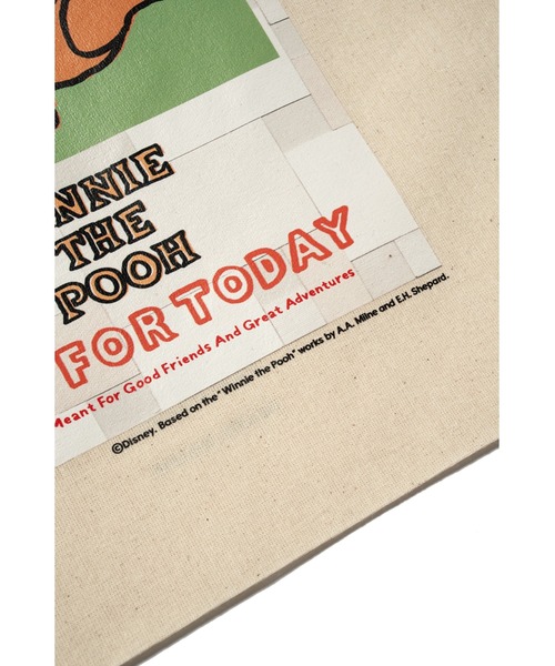 Disney(ディズニー)の「Pooh / TOTE Designed by NAIJEL GRAPH(トートバッグ・メンズ・ブラック/ホワイト・FREE)」の7枚目の写真
