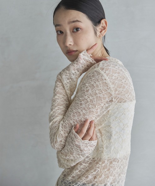 feepur(フェピュール)の「襟付レースカーディガン(カーディガン/ボレロ・レディース・アイボリー/ブラック・MEDIUM)」の12枚目の写真