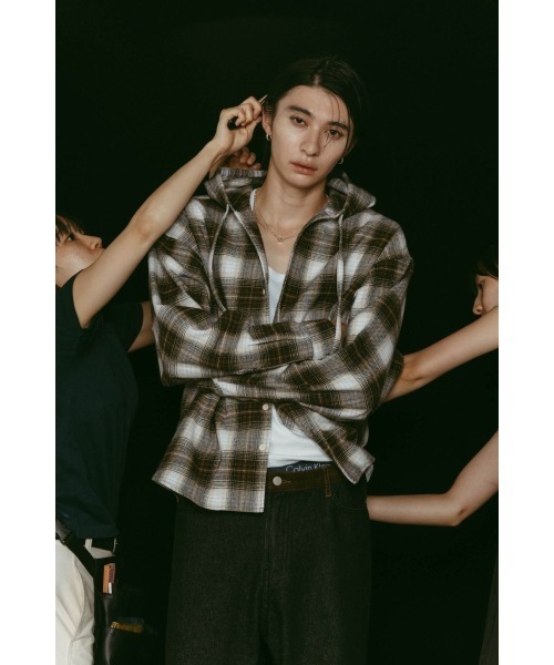 Knuth Marf（クヌースマーフ）の「hooded over shirts(unisex)（Tシャツ/カットソー・レディース・ブラック系その他/ホワイト×ブラウン・FREE）」の5枚目の写真