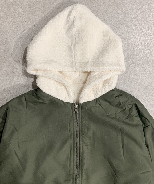 Mejoul（メジュール）の「フード付きリバーシブルボリュームブルゾンファーブルゾン（ブルゾン・レディース・ブルー/アイボリー/ブラック/カーキ・M/L）」の15枚目の写真
